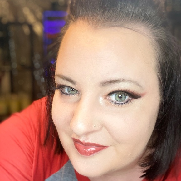 Meet your Posher, Sarah - Picture 5 of 5